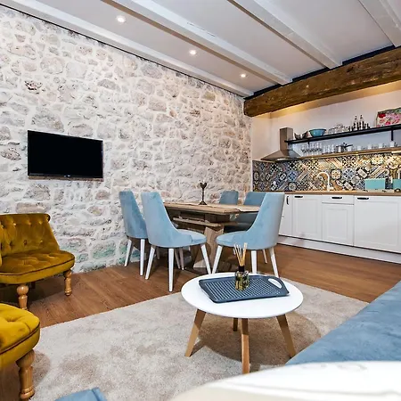 Apartments Casa De Amicis Rovinj Exterior photo